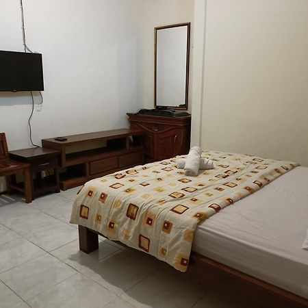 Rumah Kami Guest House Yogyakarta Exterior photo