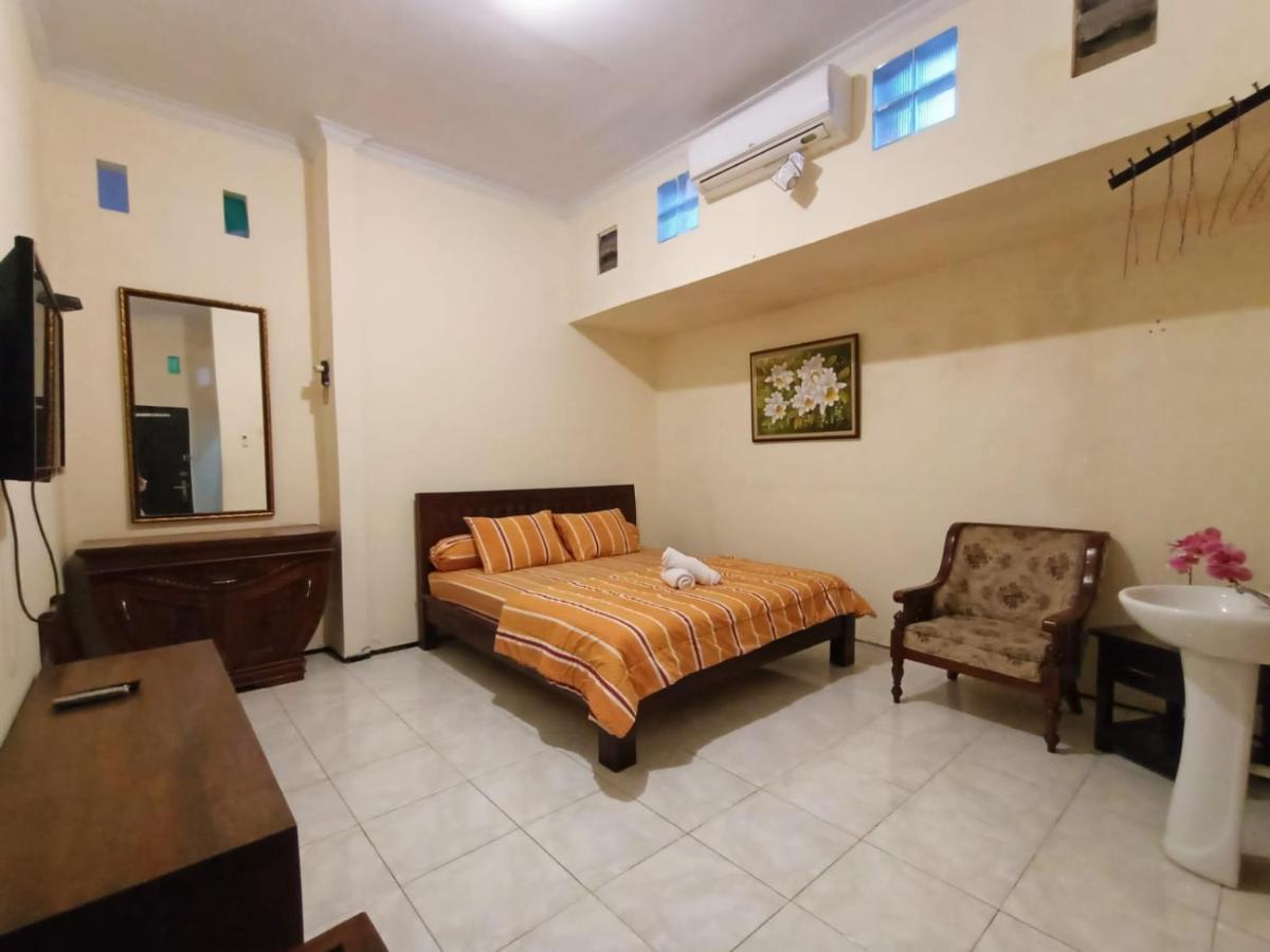 Rumah Kami Guest House Yogyakarta Exterior photo