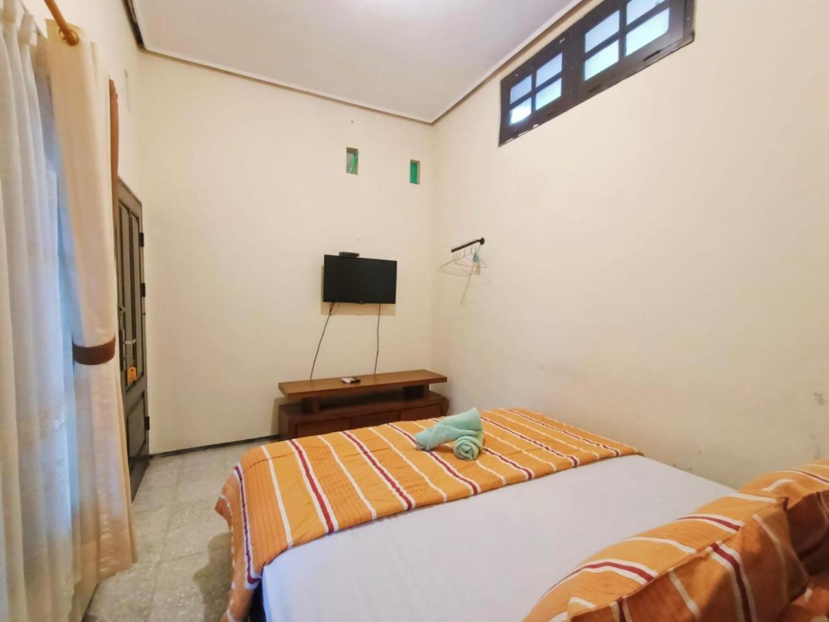 Rumah Kami Guest House Yogyakarta Exterior photo